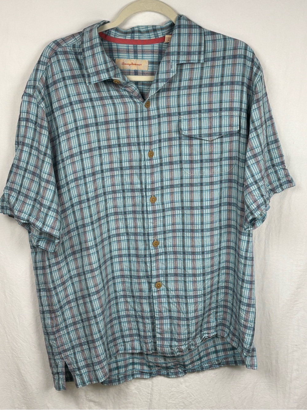 Tommy Bahama Men’s Large Light Blue Plaid Short-Sleeve Button-Down Shirt